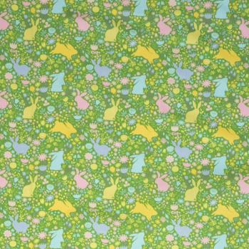 Bauwoll Druck Bunte Hasen auf Grün von Happy Easter by Swafing 